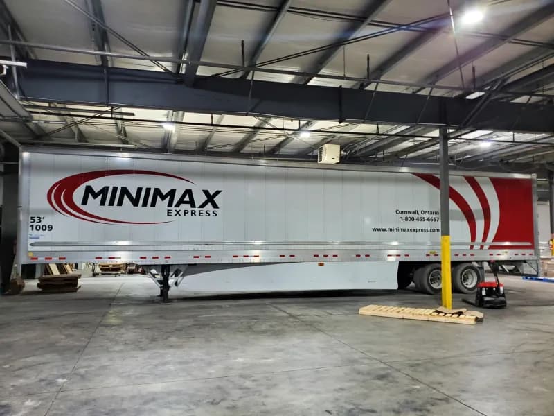 Remorque de 53 pieds avec graphiques Minimax Express
